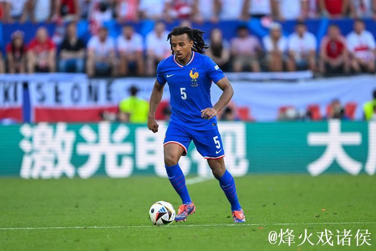 欧冠改制以来,孔德单场梅开二度,以头球建功巴萨球员 欧冠改制以来,孔德单场梅开二度,以头球建功巴萨球员