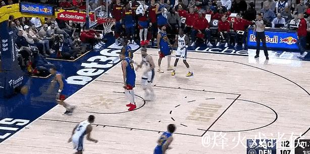 约基奇对阵火箭两场场均36.5分12.5篮板9.5助攻,三分命中率达53% 约基奇对阵火箭两场场均36.5分12.5篮板9.5助攻,三分命中率达53%